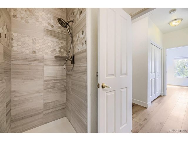 7498 S Alkire St 201, Littleton, CO 80127