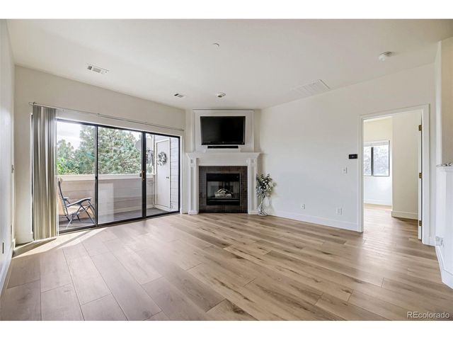 7498 S Alkire St 201, Littleton, CO 80127