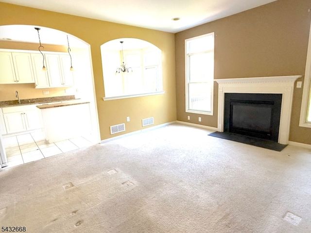 5 Magnolia Ln, Cedar Grove Twp., NJ 07009