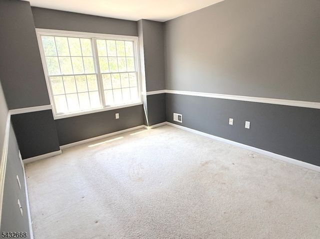 5 Magnolia Ln, Cedar Grove Twp., NJ 07009