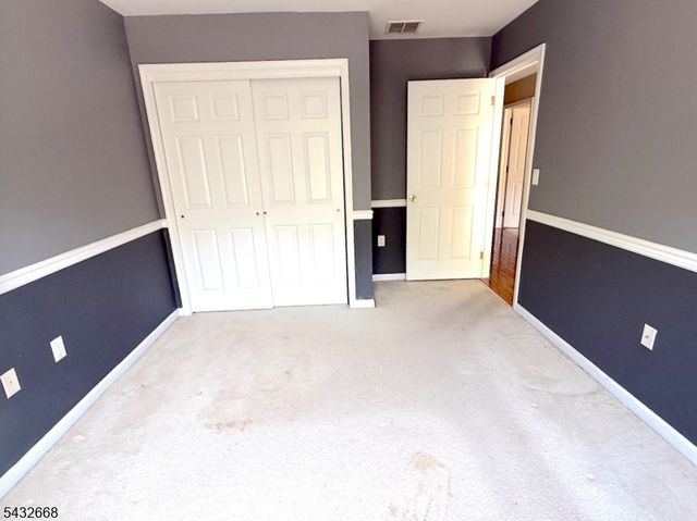 5 Magnolia Ln, Cedar Grove Twp., NJ 07009