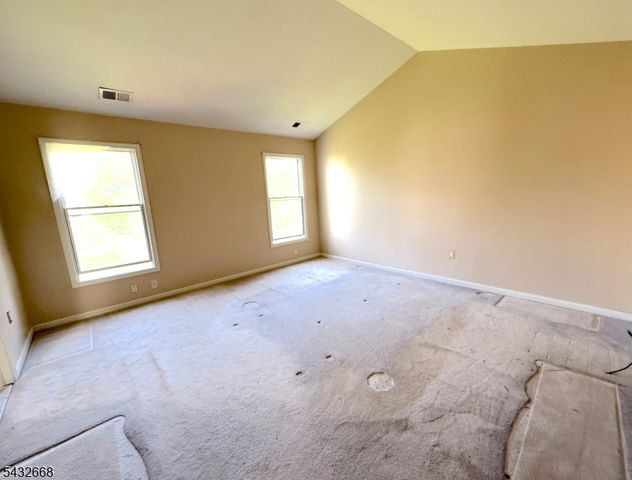 5 Magnolia Ln, Cedar Grove Twp., NJ 07009
