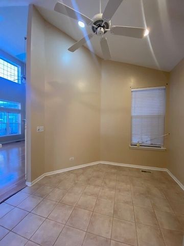 1626 S Luther Avenue, Oakbrook Terrace, IL 60181