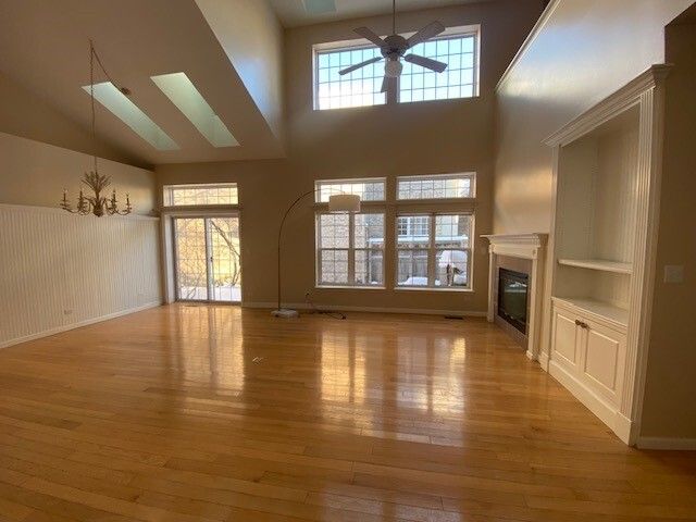 1626 S Luther Avenue, Oakbrook Terrace, IL 60181