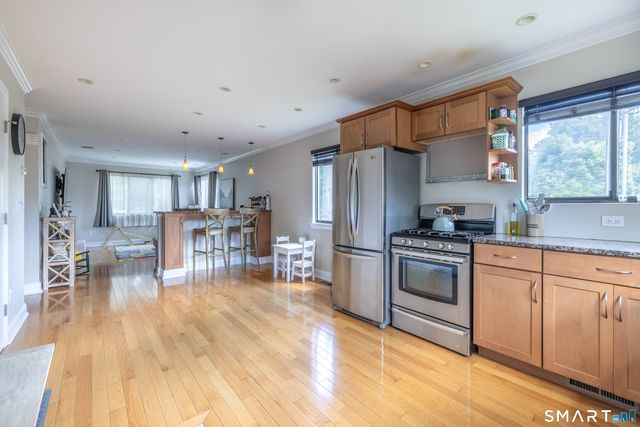 10 Lance Circle 10, Bridgeport, CT 06606