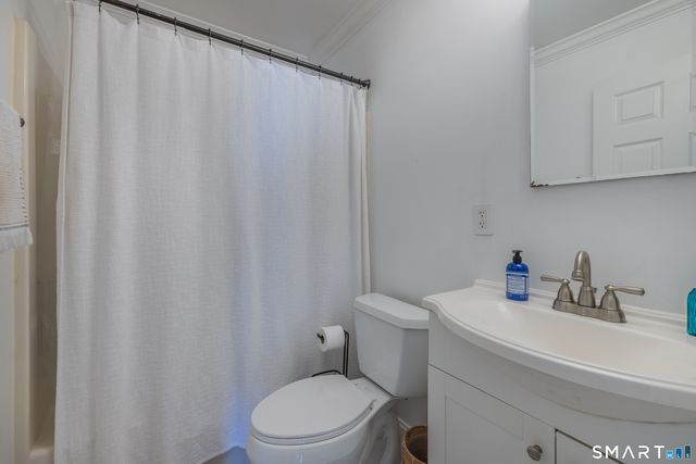 10 Lance Circle 10, Bridgeport, CT 06606