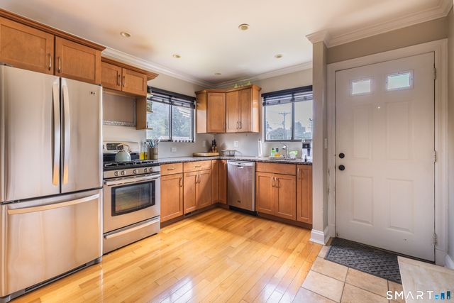 10 Lance Circle 10, Bridgeport, CT 06606