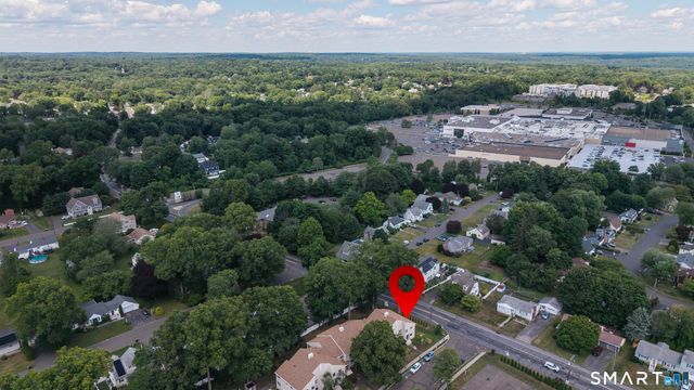 10 Lance Circle 10, Bridgeport, CT 06606