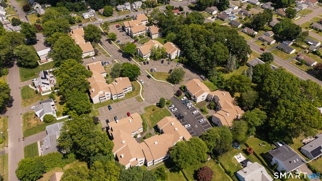 10 Lance Circle 10, Bridgeport, CT 06606