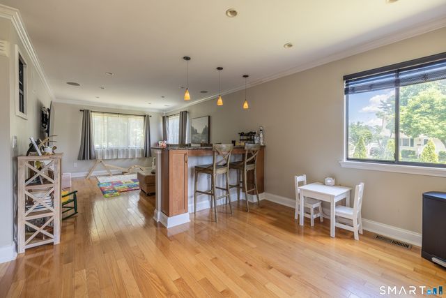 10 Lance Circle 10, Bridgeport, CT 06606