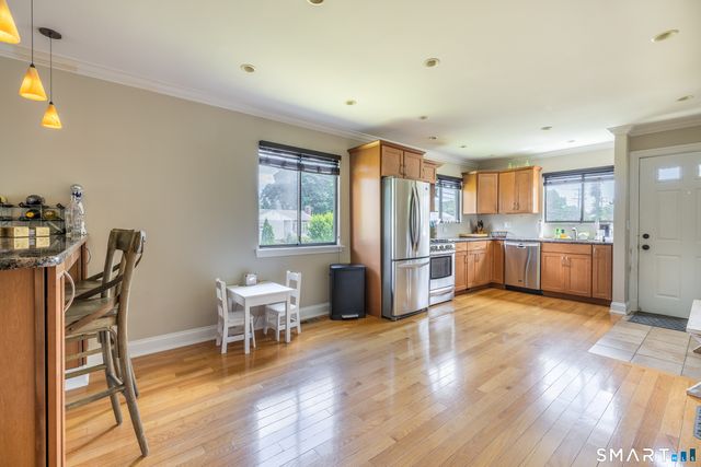 10 Lance Circle 10, Bridgeport, CT 06606