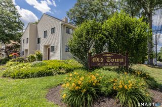 10 Lance Circle 10, Bridgeport, CT 06606