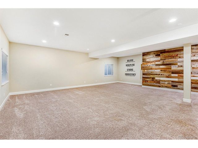 9894 Eagle River St, Littleton, CO 80125