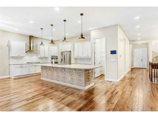 9894 Eagle River St, Littleton, CO 80125