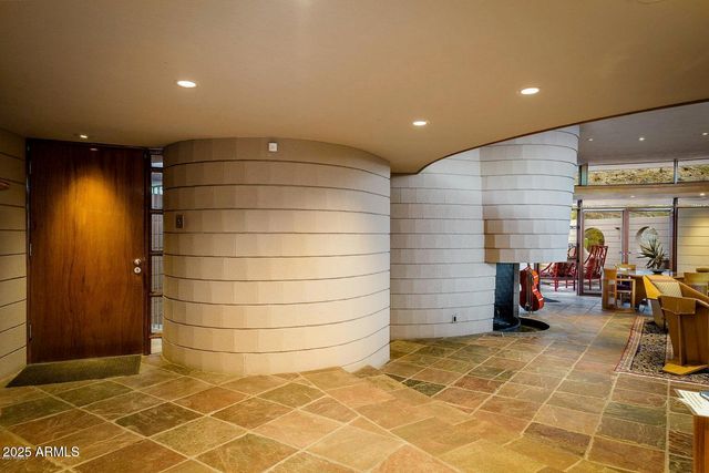 6836 N 36th Street, Phoenix, AZ 85018