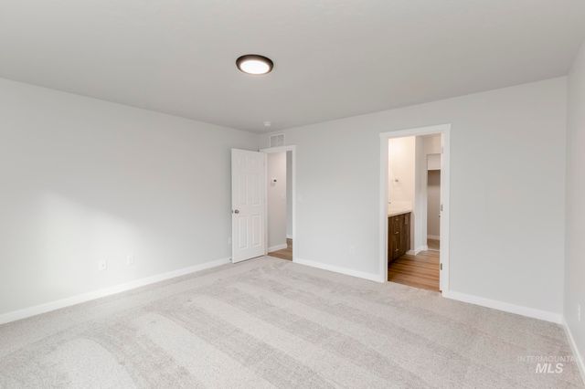 315 N Madrone Ave, Kuna, ID 83634