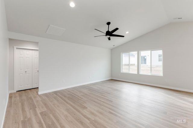 315 N Madrone Ave, Kuna, ID 83634