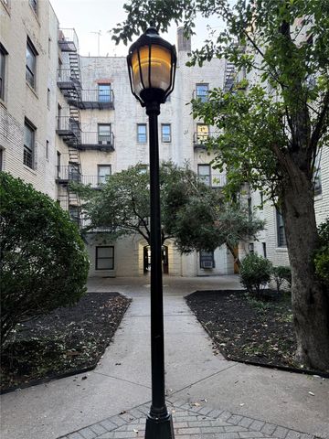 2167 33rd Street 3H, Astoria, NY 11105