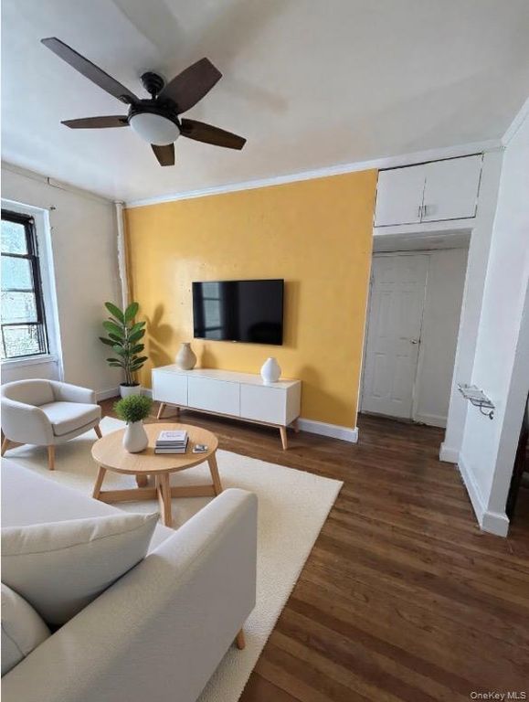 2167 33rd Street 3H, Astoria, NY 11105
