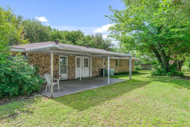 10761 County Road 348, Wills Point, TX 75169