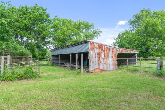 10761 County Road 348, Wills Point, TX 75169