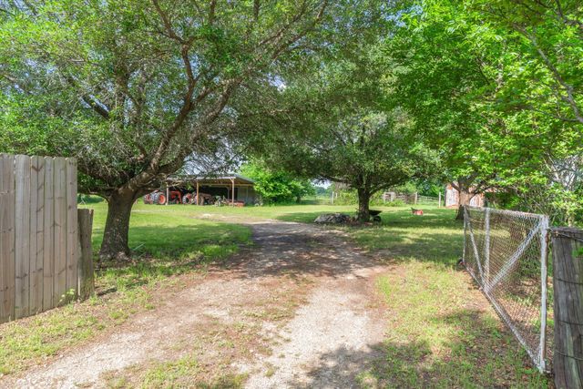 10761 County Road 348, Wills Point, TX 75169