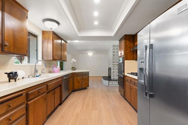 1027 Pepper Tree Lane, Fallbrook, CA 92028