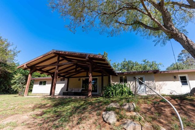 1027 Pepper Tree Lane, Fallbrook, CA 92028