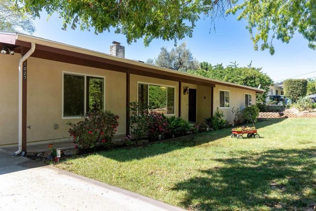 1027 Pepper Tree Lane, Fallbrook, CA 92028