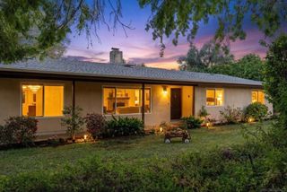 1027 Pepper Tree Lane, Fallbrook, CA 92028