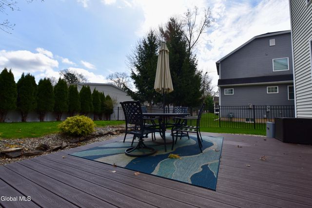 8 Maria Lane, Saratoga Springs, NY 12866