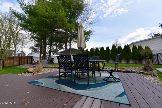 8 Maria Lane, Saratoga Springs, NY 12866