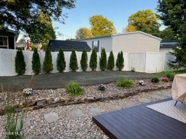 8 Maria Lane, Saratoga Springs, NY 12866