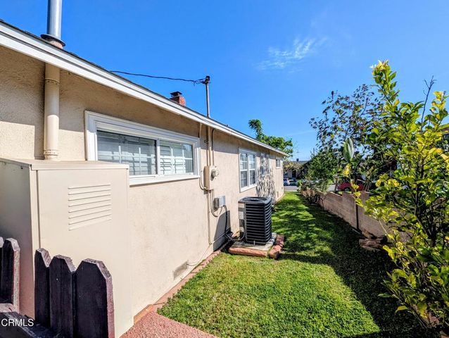 330 E Oakmont Drive, Montebello, CA 90640