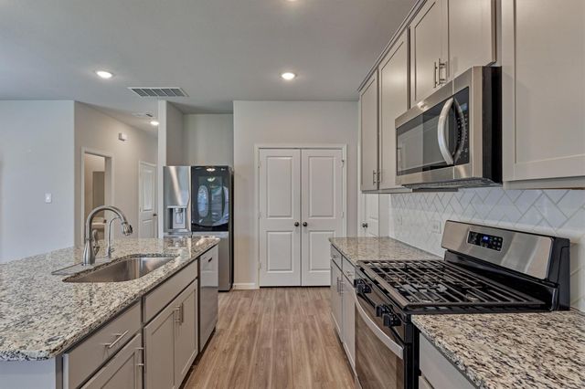 8039 Peppercorn Street, Magnolia, TX 77354