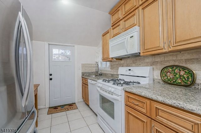 153 W Union Ave, Bound Brook Boro, NJ 08805