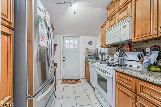 153 W Union Ave, Bound Brook Boro, NJ 08805