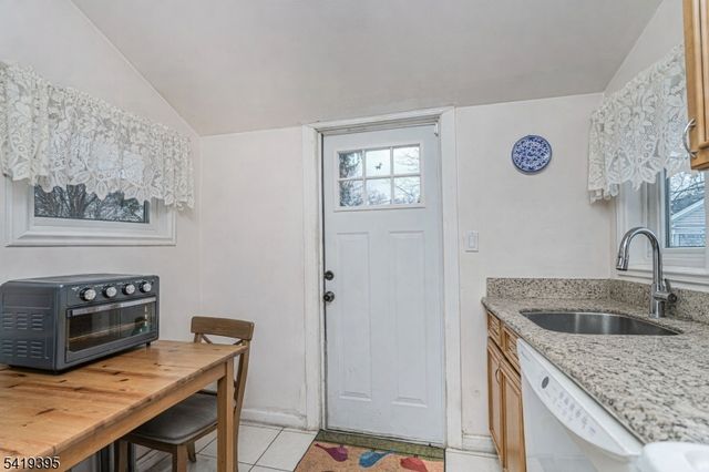 153 W Union Ave, Bound Brook Boro, NJ 08805