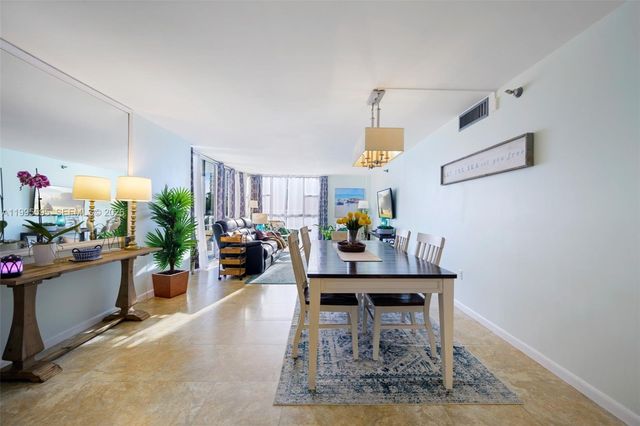 20515 E Country Club Dr 348, Aventura, FL 33180