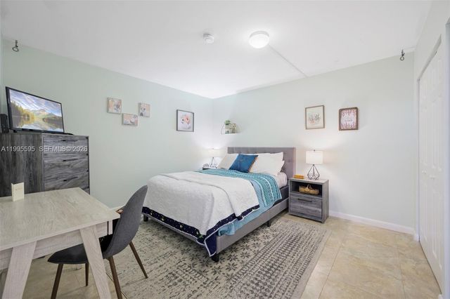 20515 E Country Club Dr 348, Aventura, FL 33180