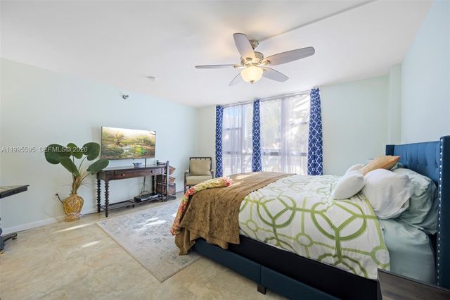 20515 E Country Club Dr 348, Aventura, FL 33180