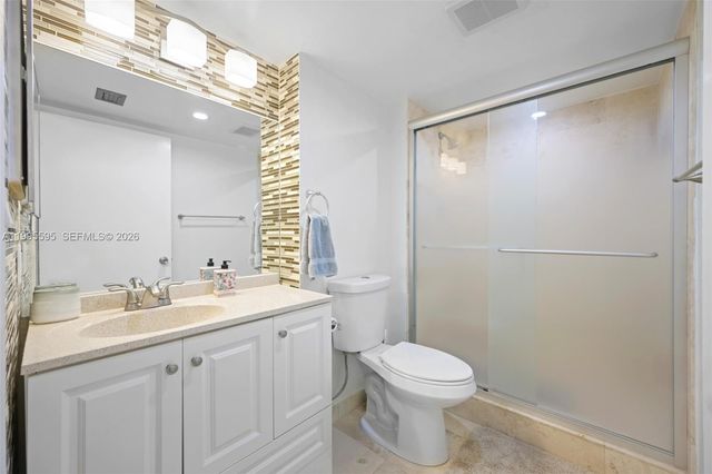 20515 E Country Club Dr 348, Aventura, FL 33180