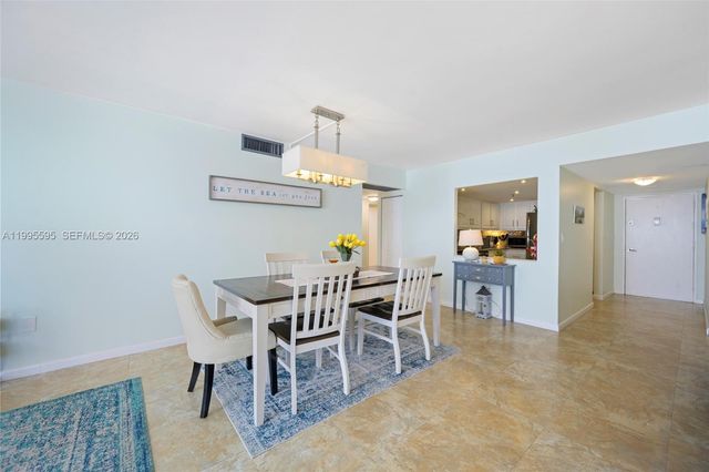 20515 E Country Club Dr 348, Aventura, FL 33180