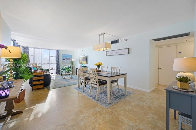 20515 E Country Club Dr 348, Aventura, FL 33180