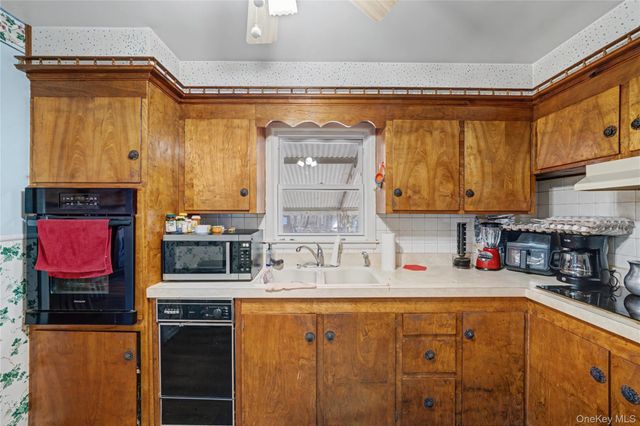 9 Hillside Terrace, Monroe, NY 10950