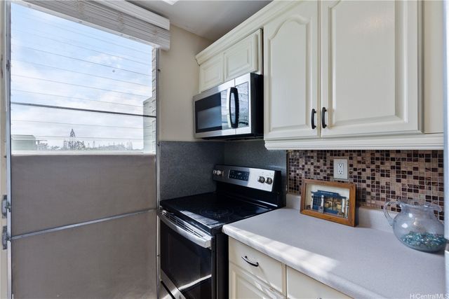 1046 Ehoeho Avenue 328, Wahiawa, HI 96786