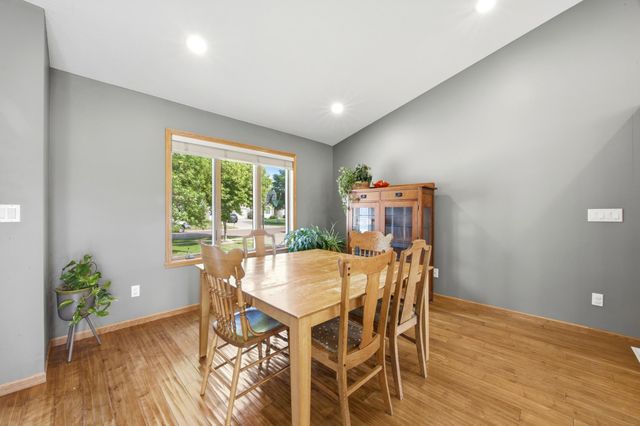 2901 32nd Street S, Fargo, ND 58103