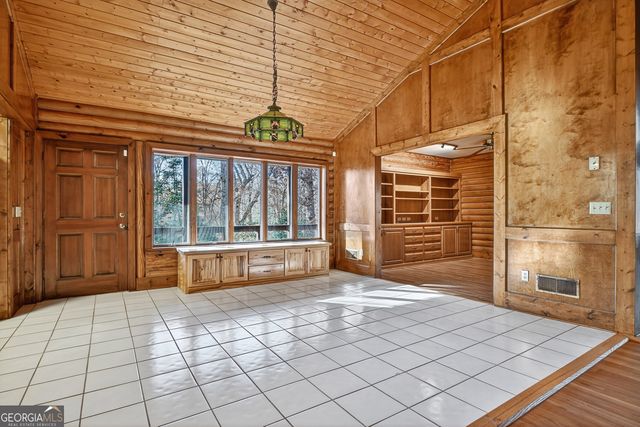 200 Lookiba Lane, Ellijay, GA 30540
