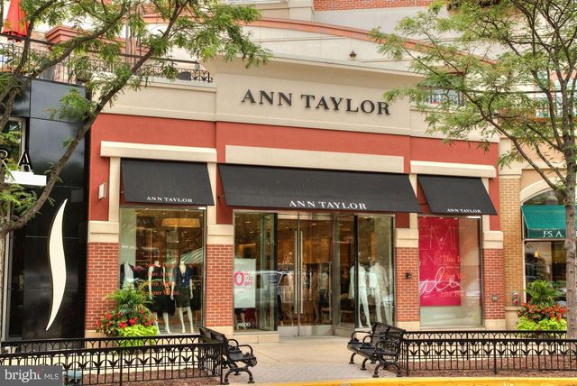1021 N GARFIELD ST #611, Arlington, VA 22201