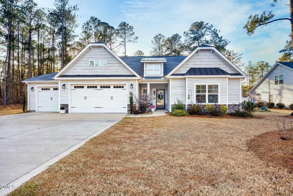 205 Acorn Knoll Drive, Carthage, NC 28327